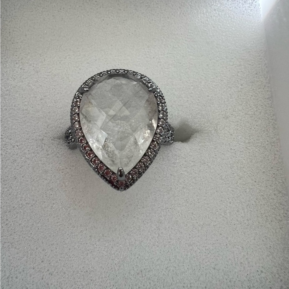 Elegant Silver Teardrop Ring with Halo